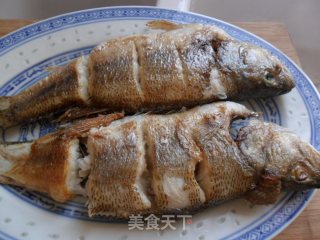 糖醋鲈鱼的做法步骤：8