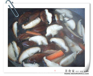 香菇烩牛骨髓的做法步骤：4