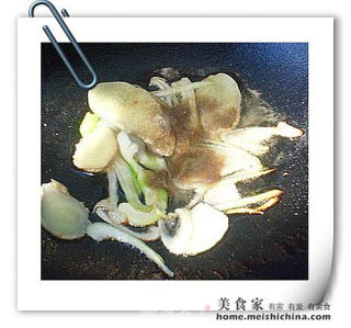 香菇烩牛骨髓的做法步骤：5