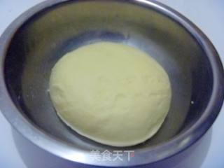 【怡汝烘焙】第一次的面包---花样豆沙面包的做法步骤：3