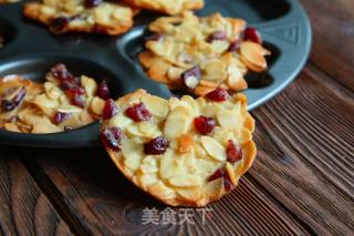 蔓越莓杏仁瓦片的做法