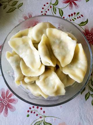 玉米蔬菜猪肉水饺的做法