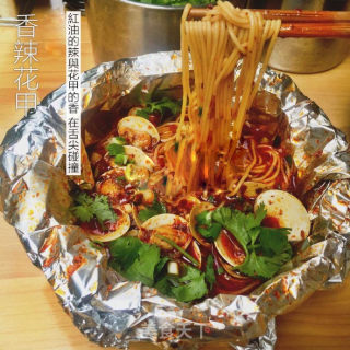 小粉哥花甲米线，教你做美味的锡纸花甲米线的做法