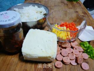 香肠米饭小披萨的做法步骤：1