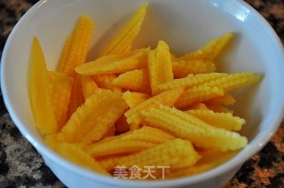 ＸＯ酱炒海鲜乌冬面的做法步骤：4
