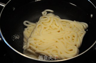 ＸＯ酱炒海鲜乌冬面的做法步骤：11