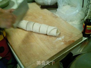香香小花卷儿的做法步骤：12