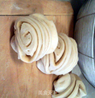 香香小花卷儿的做法步骤：20