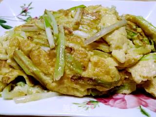 韭菜黄煎鸡蛋的做法