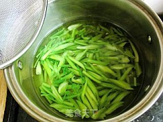 芹菜炒腰花的做法步骤：10