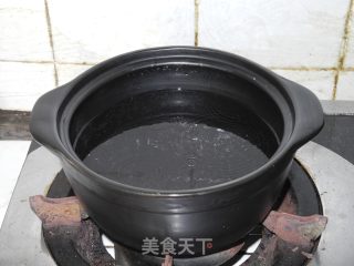 10分钟打造一碗补虚养血贴心粥—红枣花生粥的做法步骤：3