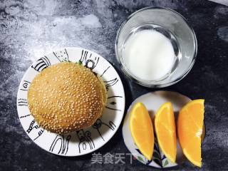 早餐新发现，15分钟搞定，蛋满分汉堡包的做法