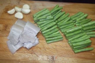 美味家常 白肉炒豆角的做法步骤：4