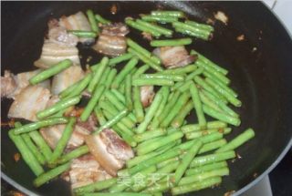 美味家常 白肉炒豆角的做法步骤：9