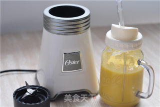 【Oster 夏日清凉系列】芒果椰浆汁 润泽肌肤的做法