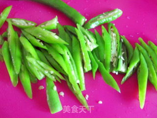 黑椒耗油牛肉丝的做法步骤：2