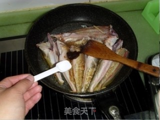 炖红线鱼的做法步骤：5