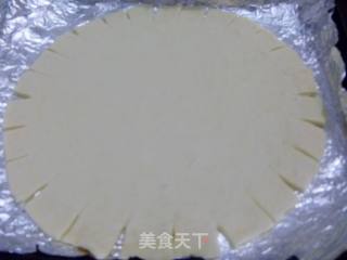随意组合的美味---红薯花边里脊披萨的做法步骤：10