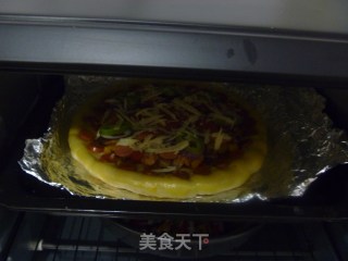 随意组合的美味---红薯花边里脊披萨的做法步骤：20