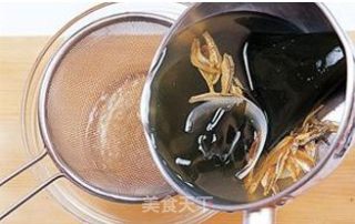 干明太鱼汤的做法步骤：1