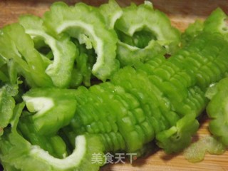 苦瓜煎蛋的做法步骤：5