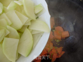 家常菜----土豆片胡萝卜片炒尖椒的做法步骤：5