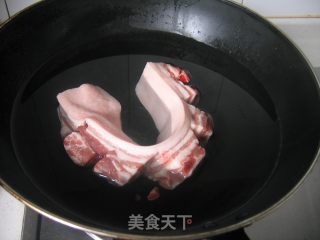 八渡笋烧肉的做法步骤：2