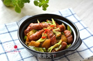 菜花香肠一锅烩的做法