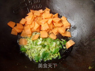 家常菜----尖椒炒干豆腐的做法步骤：4