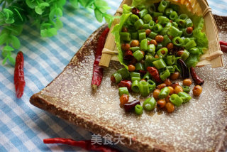 狗钻洞的做法