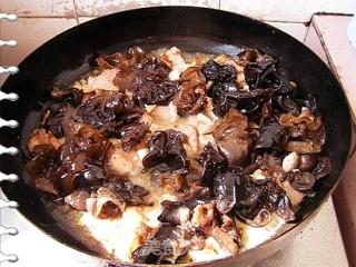 木耳肉片的做法步骤：6