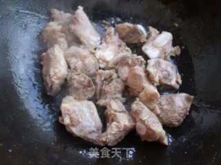 土豆烧排骨的做法步骤：4