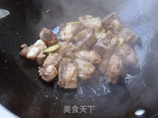 土豆烧排骨的做法步骤：6