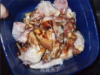 栗子焖鸡的做法步骤：2