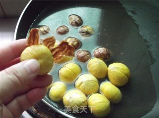 栗子焖鸡的做法步骤：3