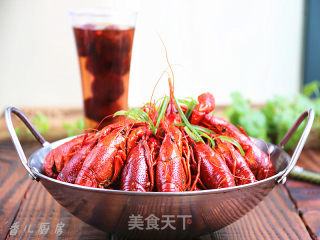 杨梅酒小龙虾的做法