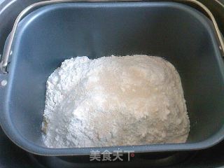 鲜肉吐司的做法步骤：2
