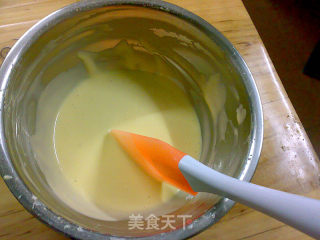 原味戚风蛋糕的做法步骤：2