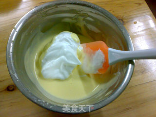 原味戚风蛋糕的做法步骤：4