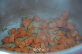红酒烧牛腩百叶结的做法步骤：4