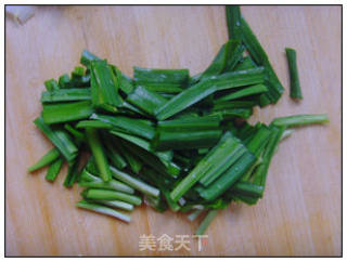 韭香鱼肉的做法步骤：2