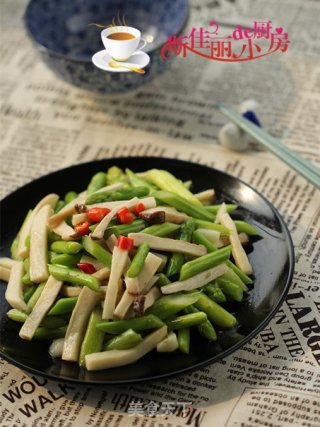 芦笋炒杏鲍菇的做法