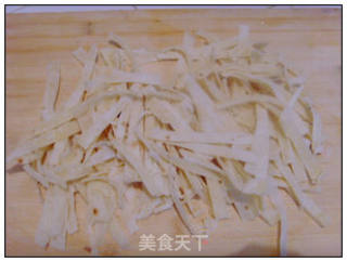 鸡蛋炒饼的做法步骤：1
