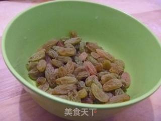 【怡汝烘焙】尝试做---葡萄干面包的做法步骤：2