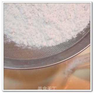 把蛋糕变一点小花样-------------椰蓉夹心小蛋糕的做法步骤：5