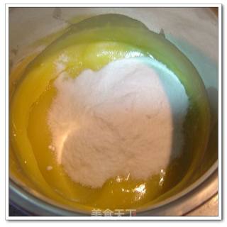 把蛋糕变一点小花样-------------椰蓉夹心小蛋糕的做法步骤：12