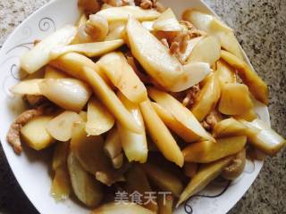 茭白炒肉的做法