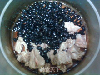 黑豆排骨的做法步骤：3