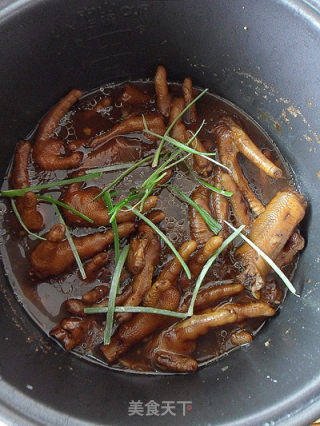 【电饭锅菜谱】酱香凤爪 （解馋小零食）的做法步骤：14