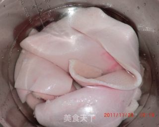 "最"“纯”猪皮冻的做法步骤：2